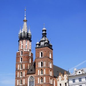 cudowne-krucyfiksy-i-wyjątkowe-madonny-Krakowa-300x300 Wycieczki po Krakowie